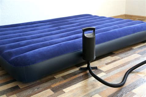 how to find a small leak in an air mattress|How To Find a Leak In An Air Mattress & How To。